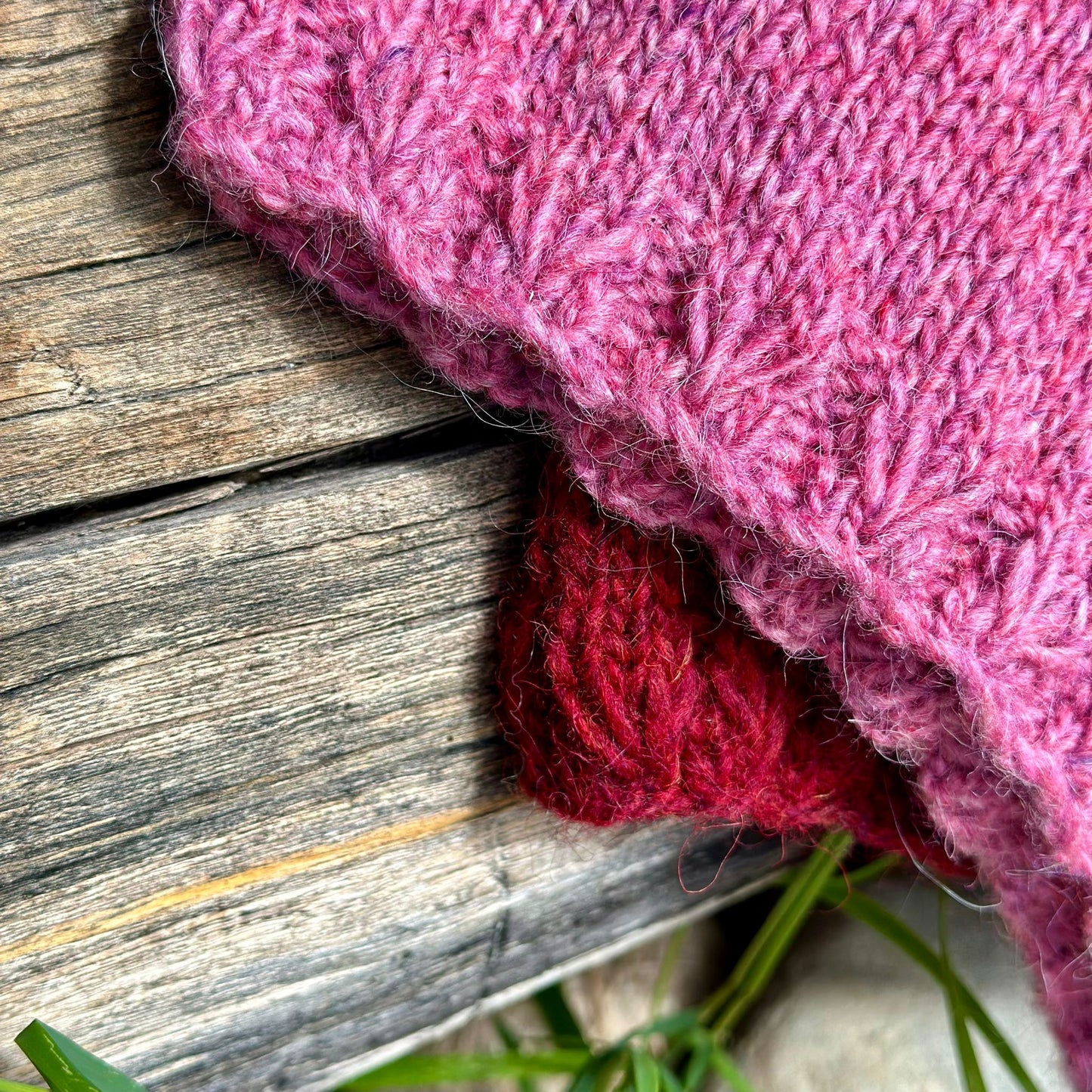Linlo Junior - Knitted Sweater Pattern