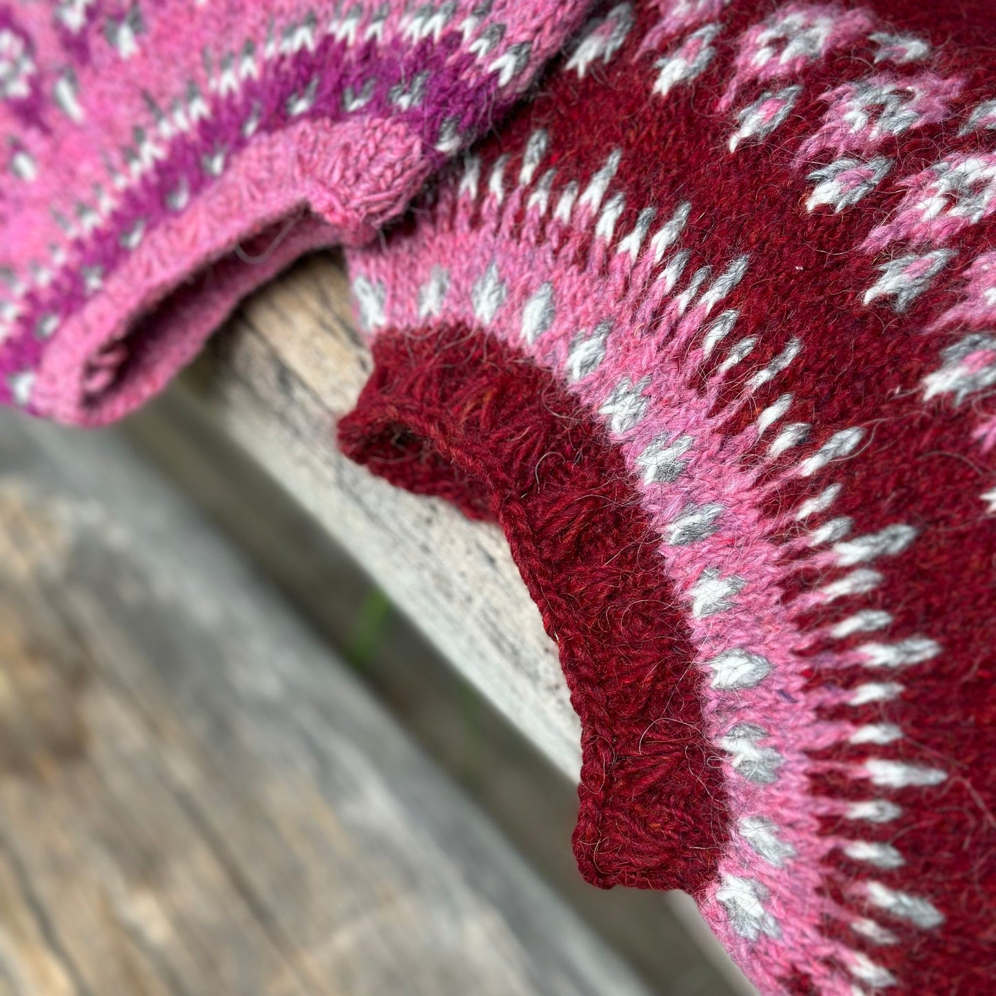 Linlo Junior - Knitted Sweater Pattern