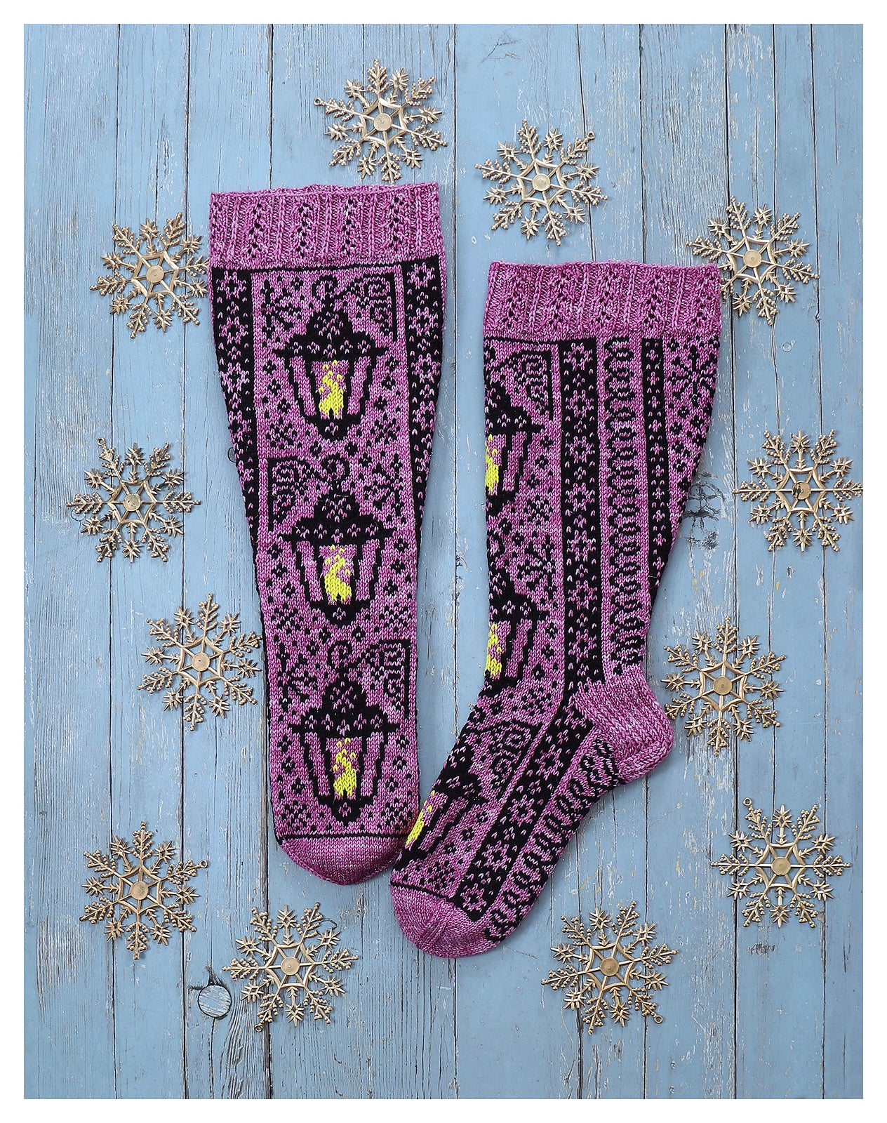 Lanternlight - Knitted Sock Pattern