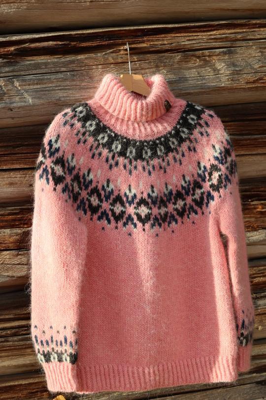 Linlo - Knitted Sweater Pattern