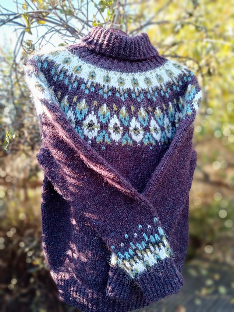 Linlo - Knitted Sweater Pattern
