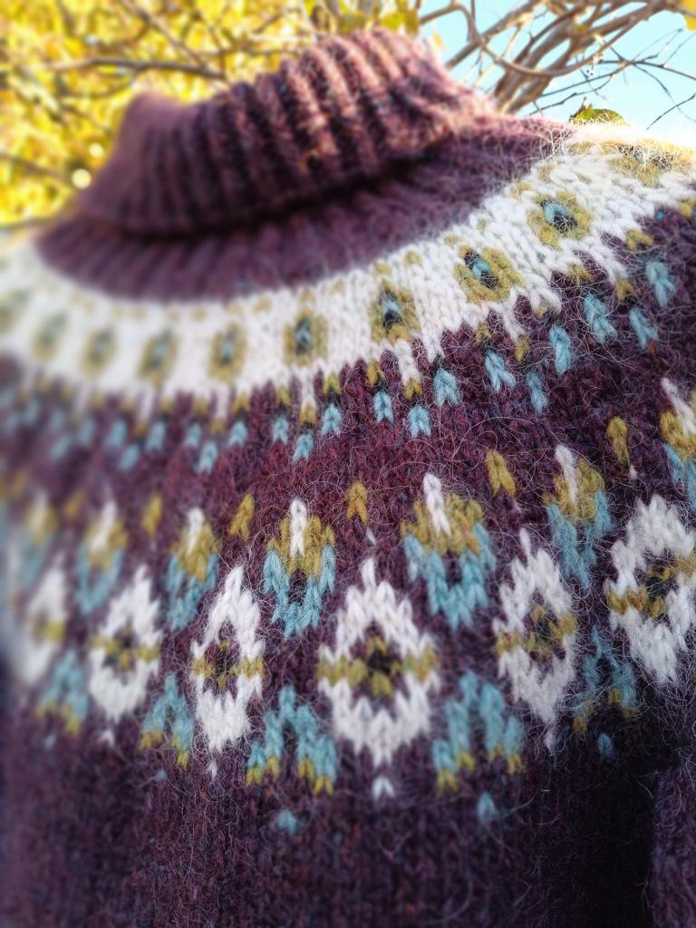 Linlo - Knitted Sweater Pattern