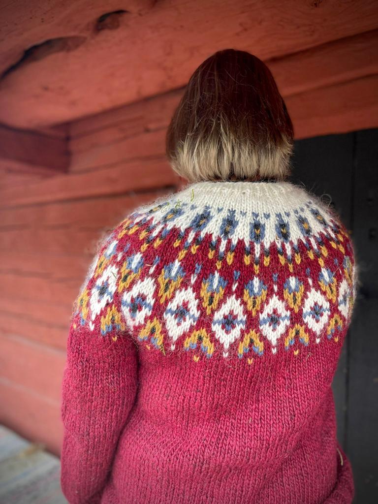 Linlo - Knitted Sweater Pattern