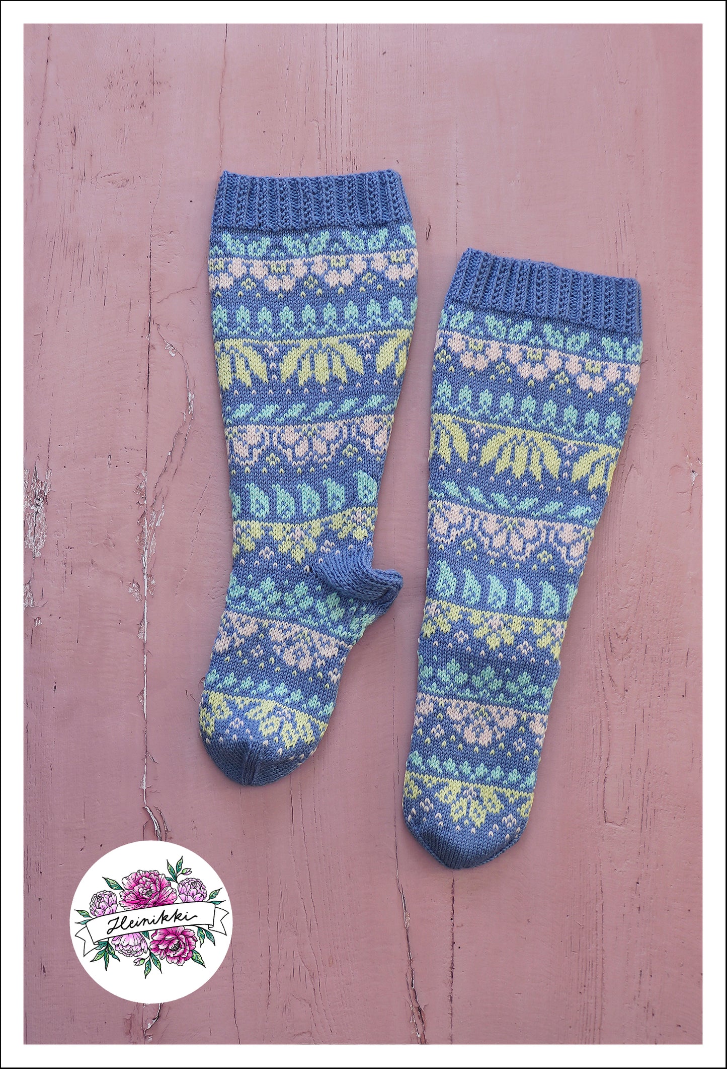 Perenna - Knitted Sock Pattern