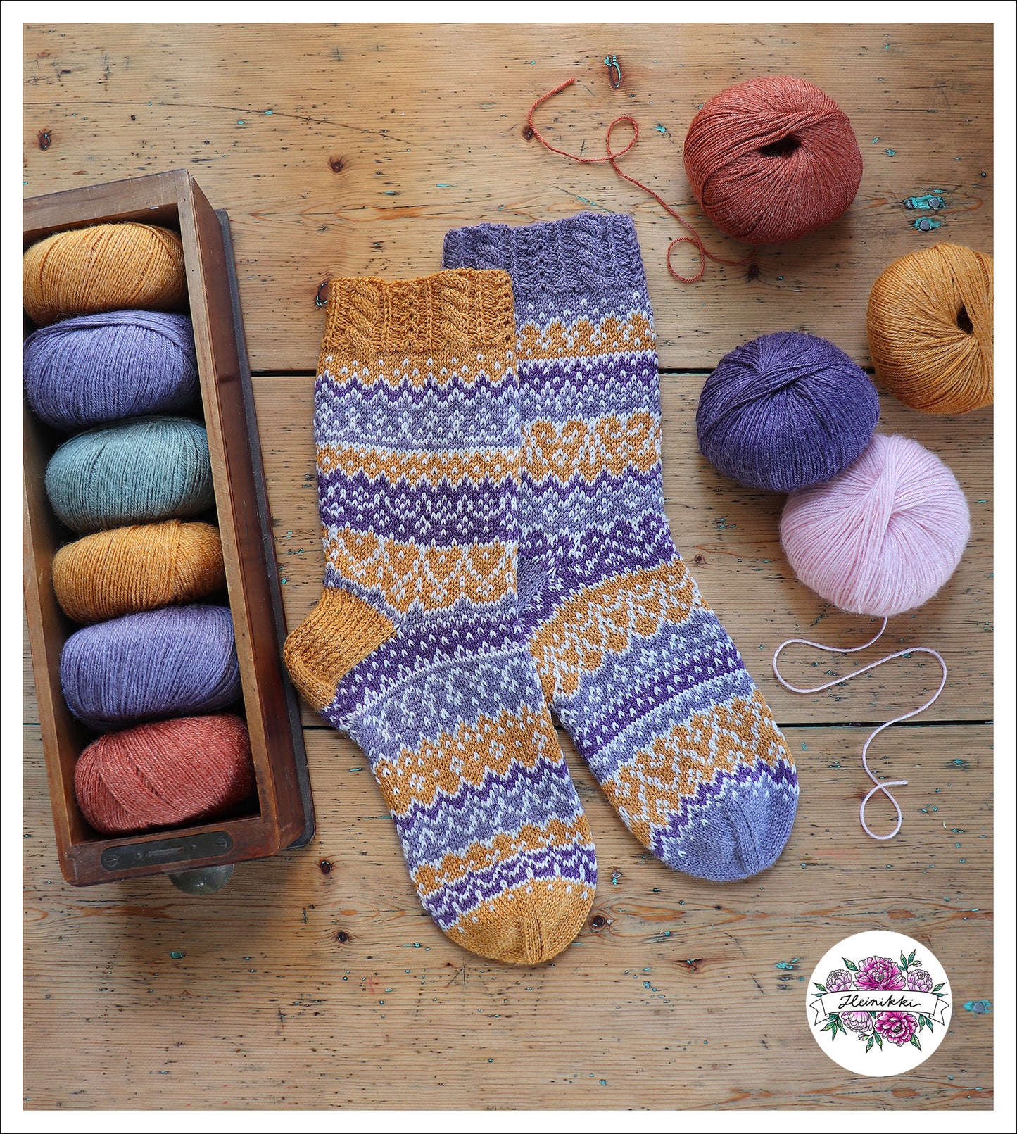 Runotyttö - Knitted Sock Pattern