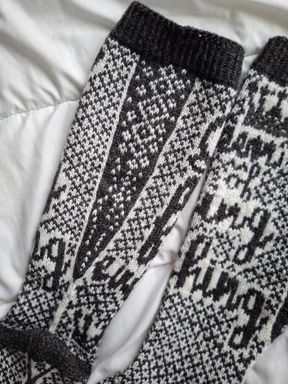 The Q - Knitted Sock Pattern